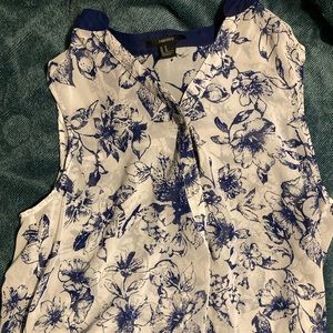 Flowy sleeveless blouse